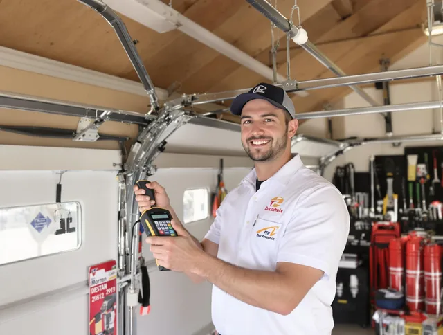 New Albany Garage Door Repair local technician providing expert garage door repair in New Albany neighborhood